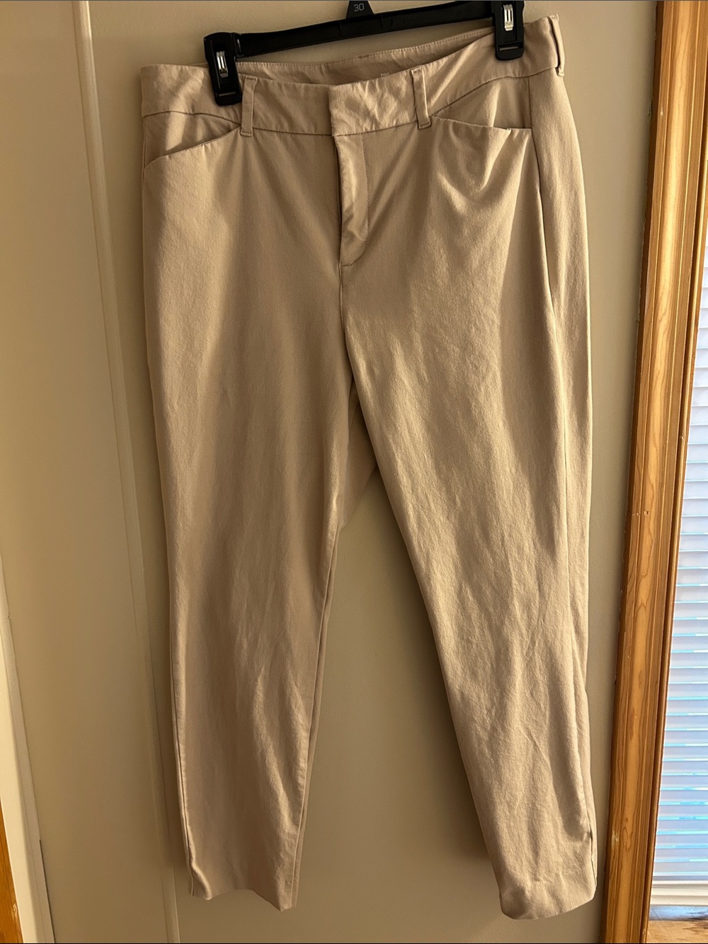 Old Navy Women’s Khaki Stretch High Rise Pixie Light Tan